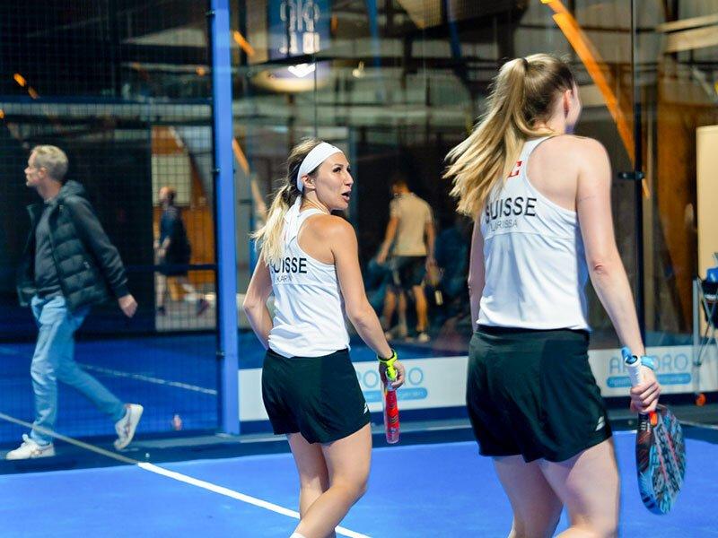 Smartbox  Padel-Session mit Schlägern und Bällen für 2 Personen in der Nähe von Zürich - Geschenkbox 