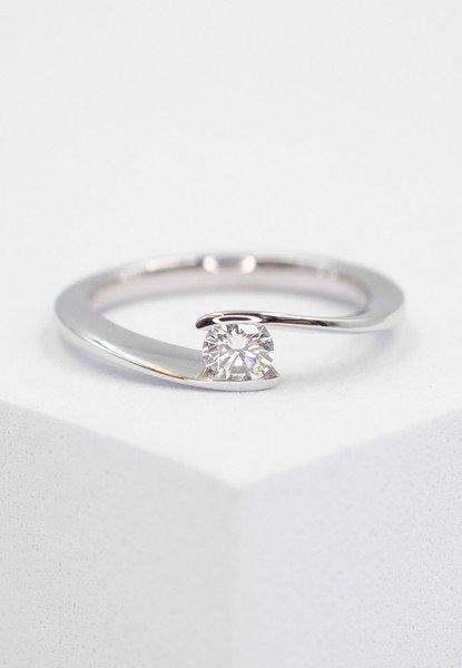 MUAU Schmuck  Solitaire Ring Diamant 0.25ct. Weissgold 750 
