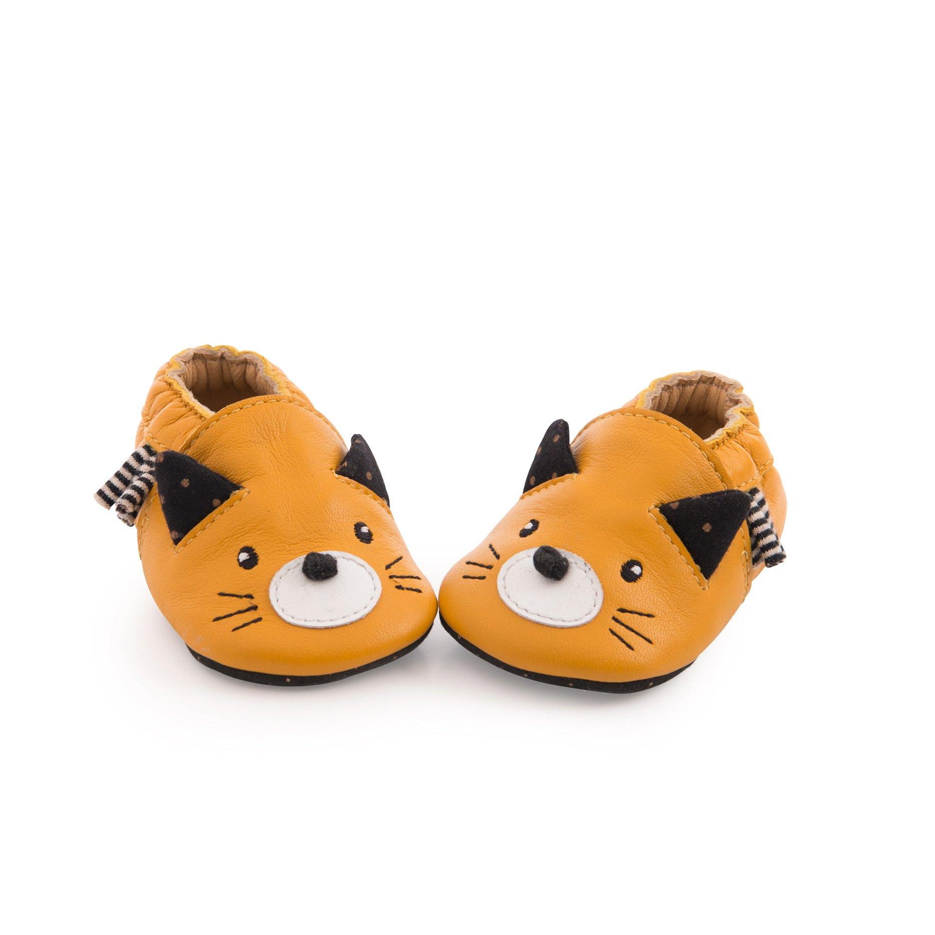 Moulin Roty  Chaussons cuir chat moutarde 0/6 m, Les moustaches, Moulin Roty 