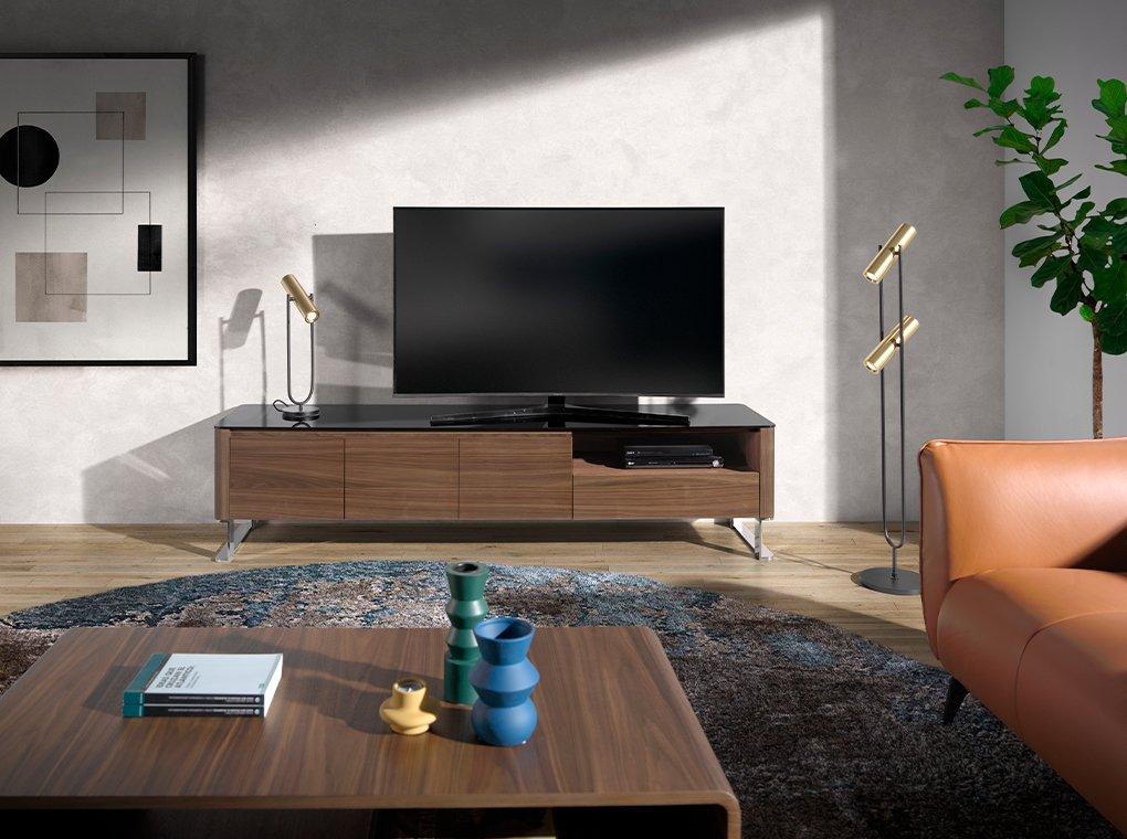 ANGEL CERDA Mobile TV in legno di noce e piano in vetro temperato nero  