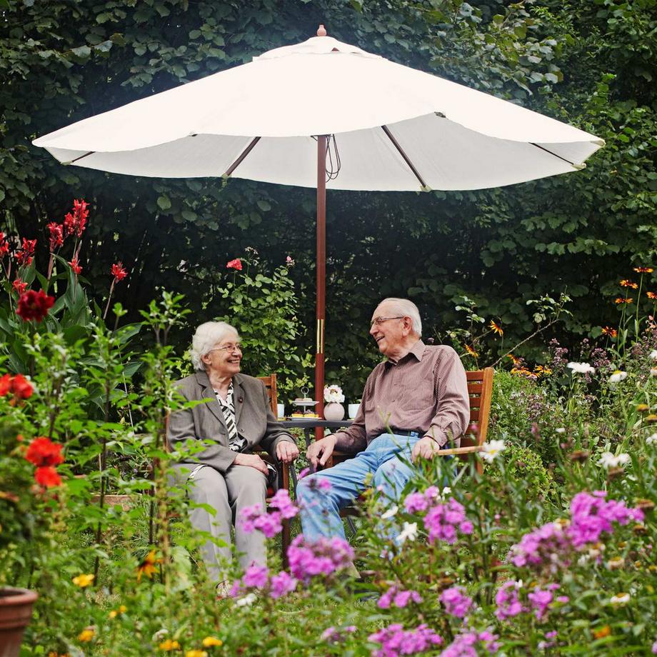 B2X Gartentisch mit Loch für Sonnenschirm  