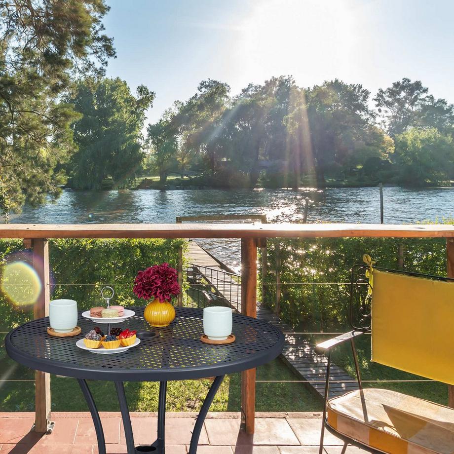 B2X Gartentisch mit Loch für Sonnenschirm  