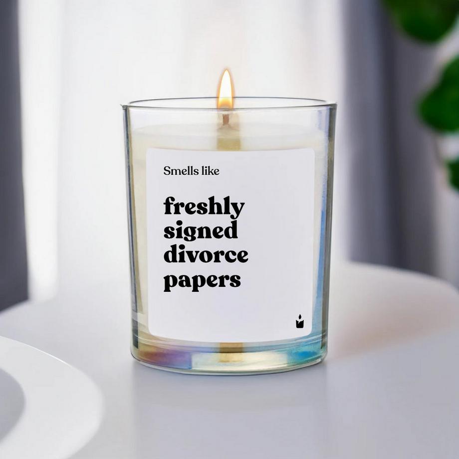 CandleHand Duftkerze Woody Smells like freshly signed divorce papers  