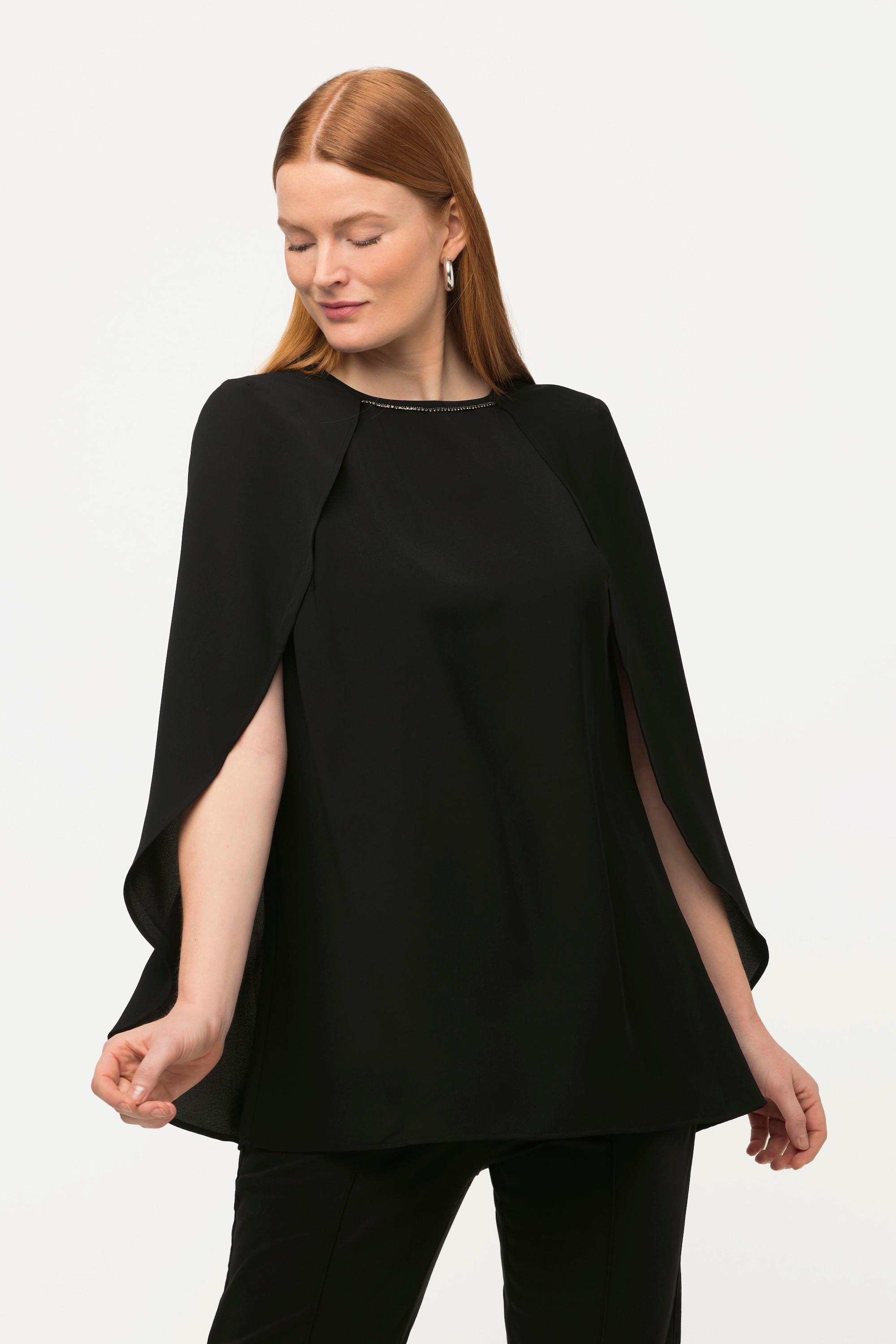 Ulla Popken  Blouse esprit cape, sans manches. Col rond sublimé par de petites pierres fantaisie. 