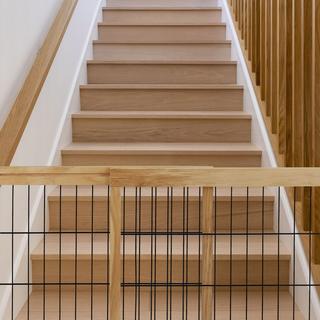 B2X  Portail de sécurité rétractable en bois naturel 