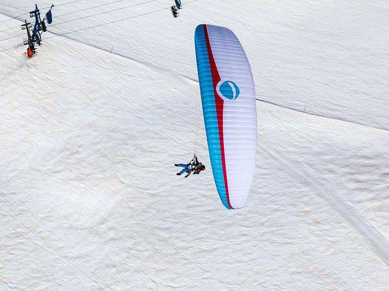 Smartbox  25 Min. Tandem-Gleitschirmflug in den Schweizer Alpen - Geschenkbox 