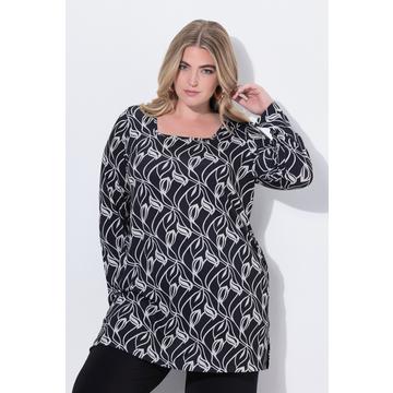 Maglia dal taglio lungo e svasato con scollo rettangolare e maniche lunghe