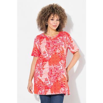 Maglia dal taglio lungo e svasato con stampa patchwork, scollo a V e mezze maniche