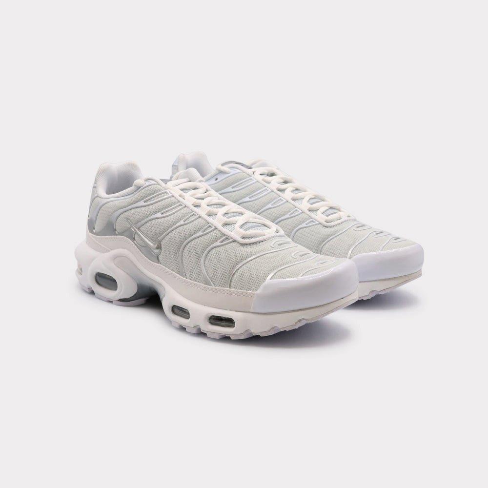 NIKE  Air Max Plus - White Metallic Silver 