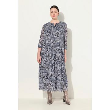 Robe maxi en mesh, doublée. Décolleté rond et manches 3/4, motif léopard.