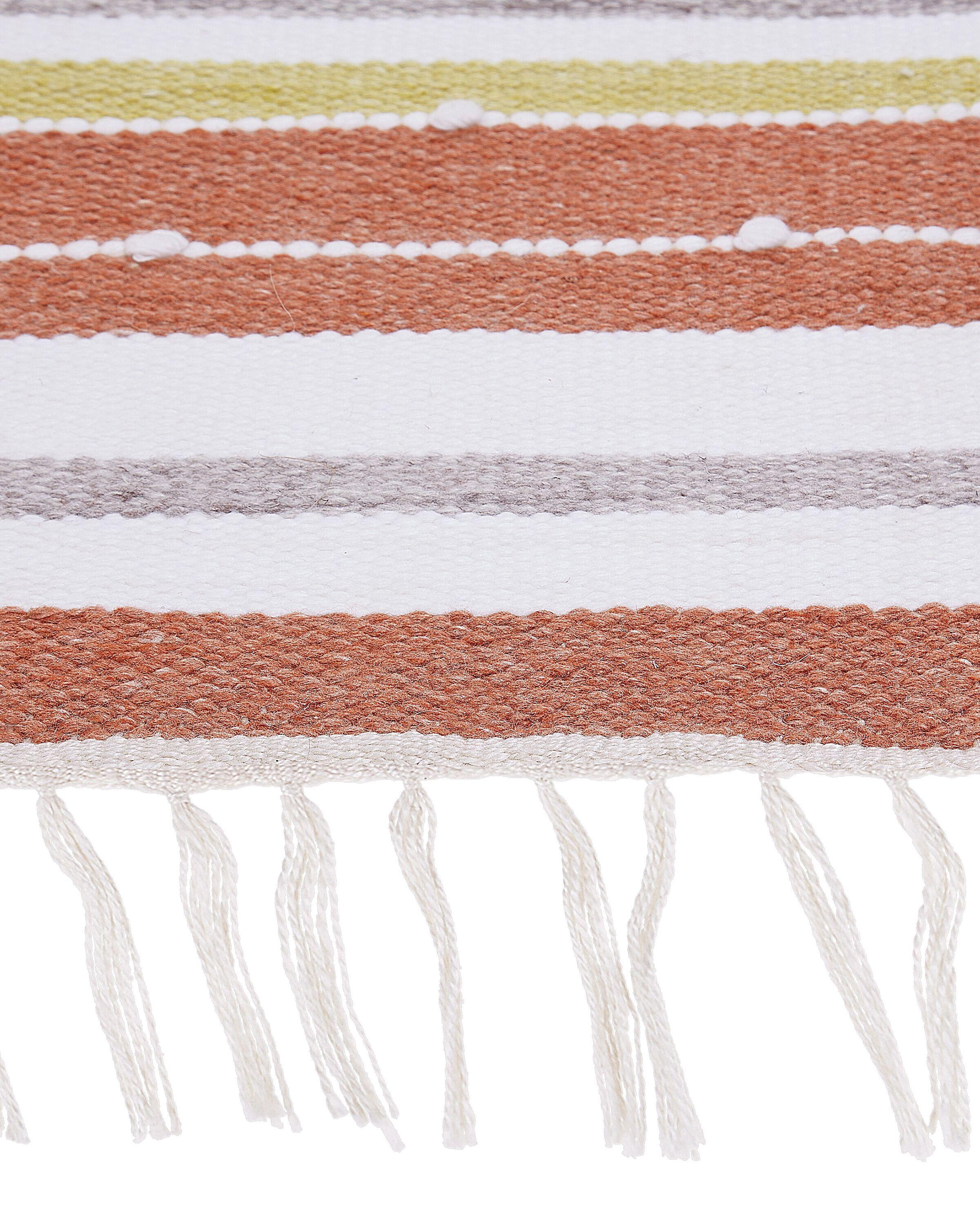 Beliani Outdoorteppich aus Kunststoff Klassisch TOZAKLI  