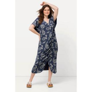 Ulla Popken  Robe midi en coton bio à motif cachemire, décolleté en V et manches courtes 