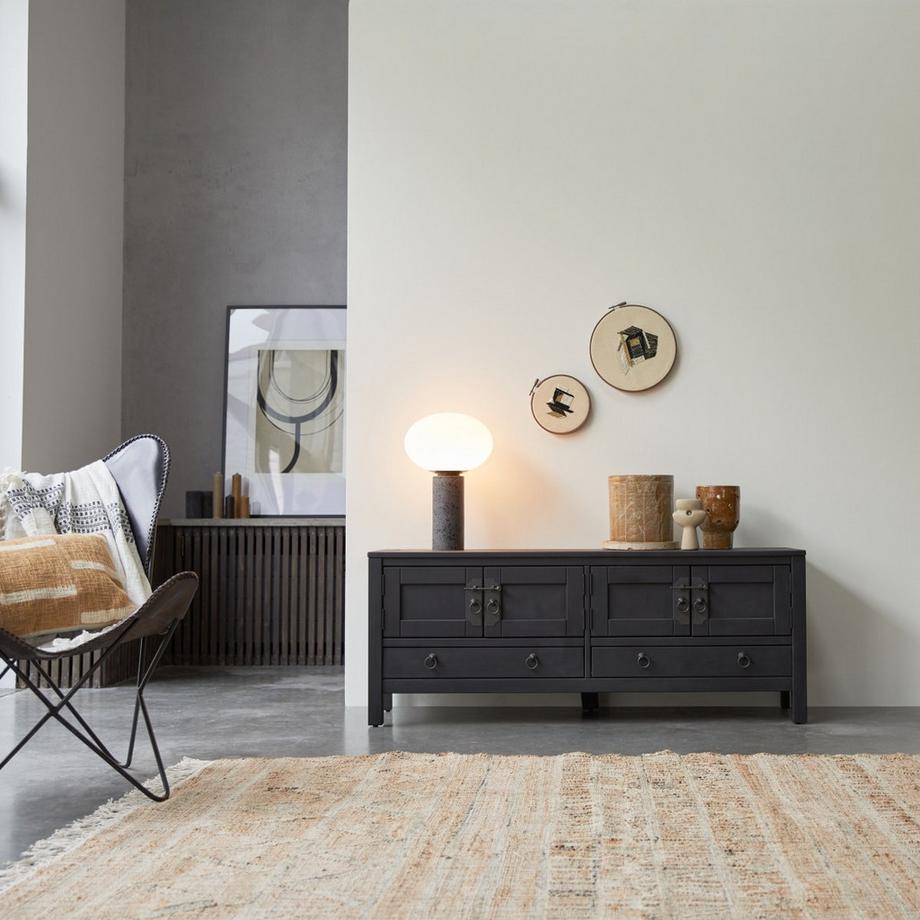 Tikamoon TV-Schrank aus massiver Kiefer 140 cm Thaki Black  