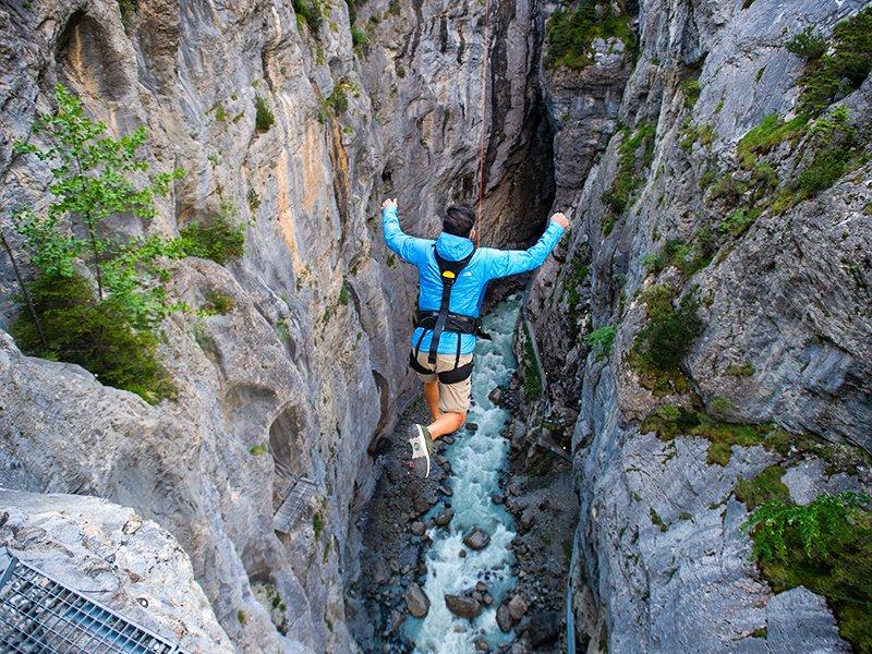 Smartbox  Elettrizzante salto nel vuoto tra i Canyon di Grindelwald - Cofanetto regalo 