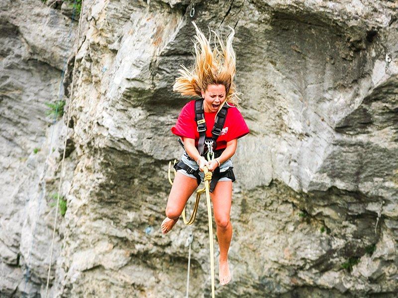 Smartbox  Elettrizzante salto nel vuoto tra i Canyon di Grindelwald - Cofanetto regalo 