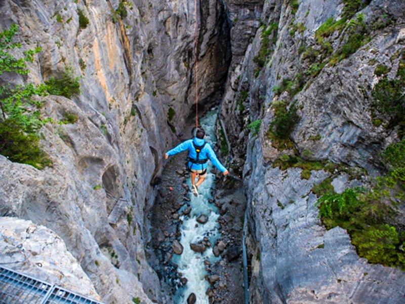 Smartbox  Elettrizzante salto nel vuoto tra i Canyon di Grindelwald - Cofanetto regalo 