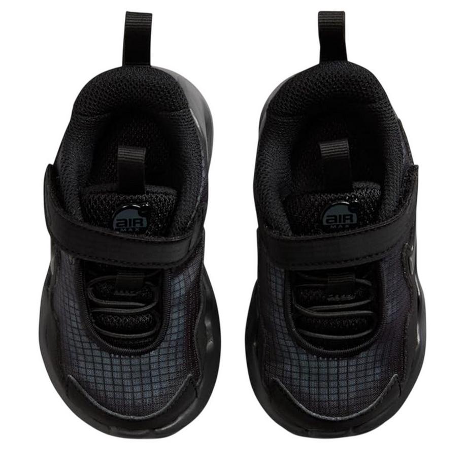 NIKE Nova Sneaker  
