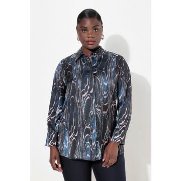 Blusa di seta con orlo arrotondato, collo da camicia e maniche lunghe