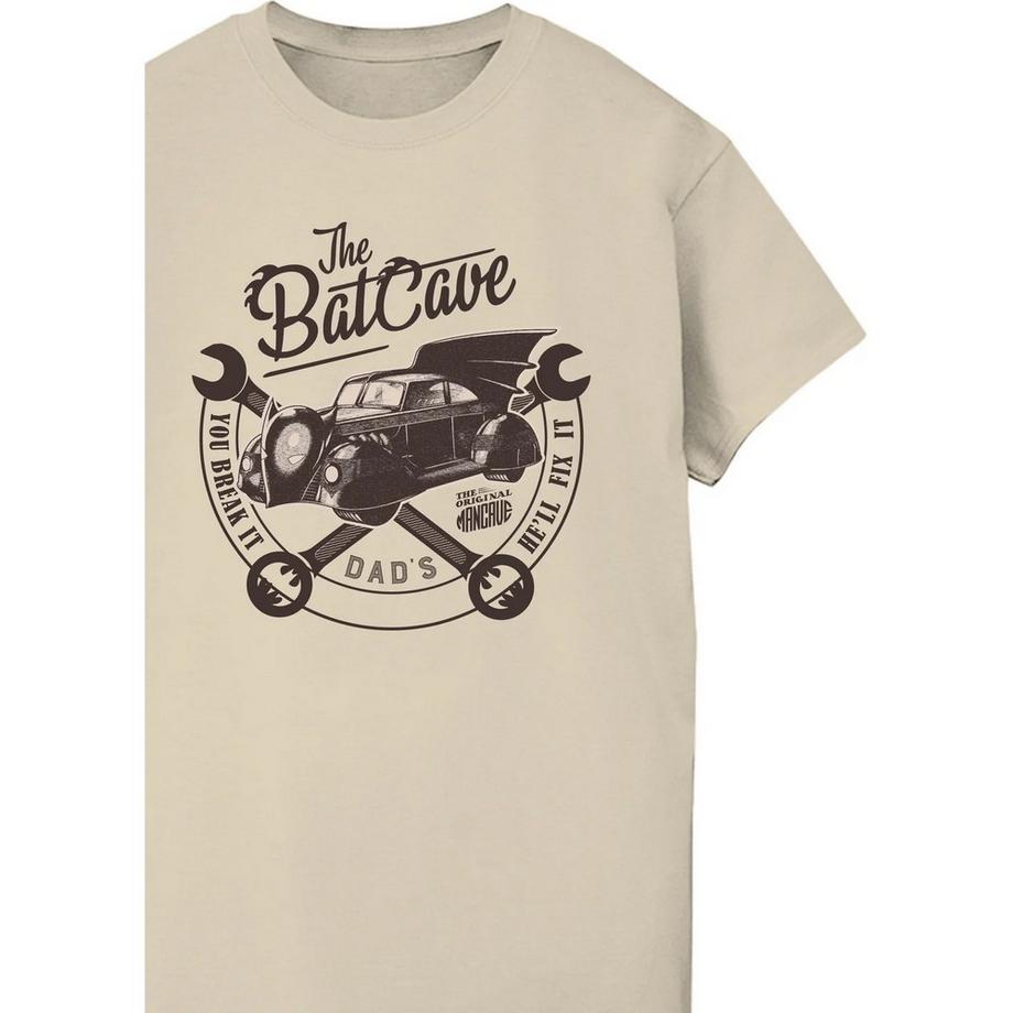 BATMAN  T-ShirtThe Batcave 