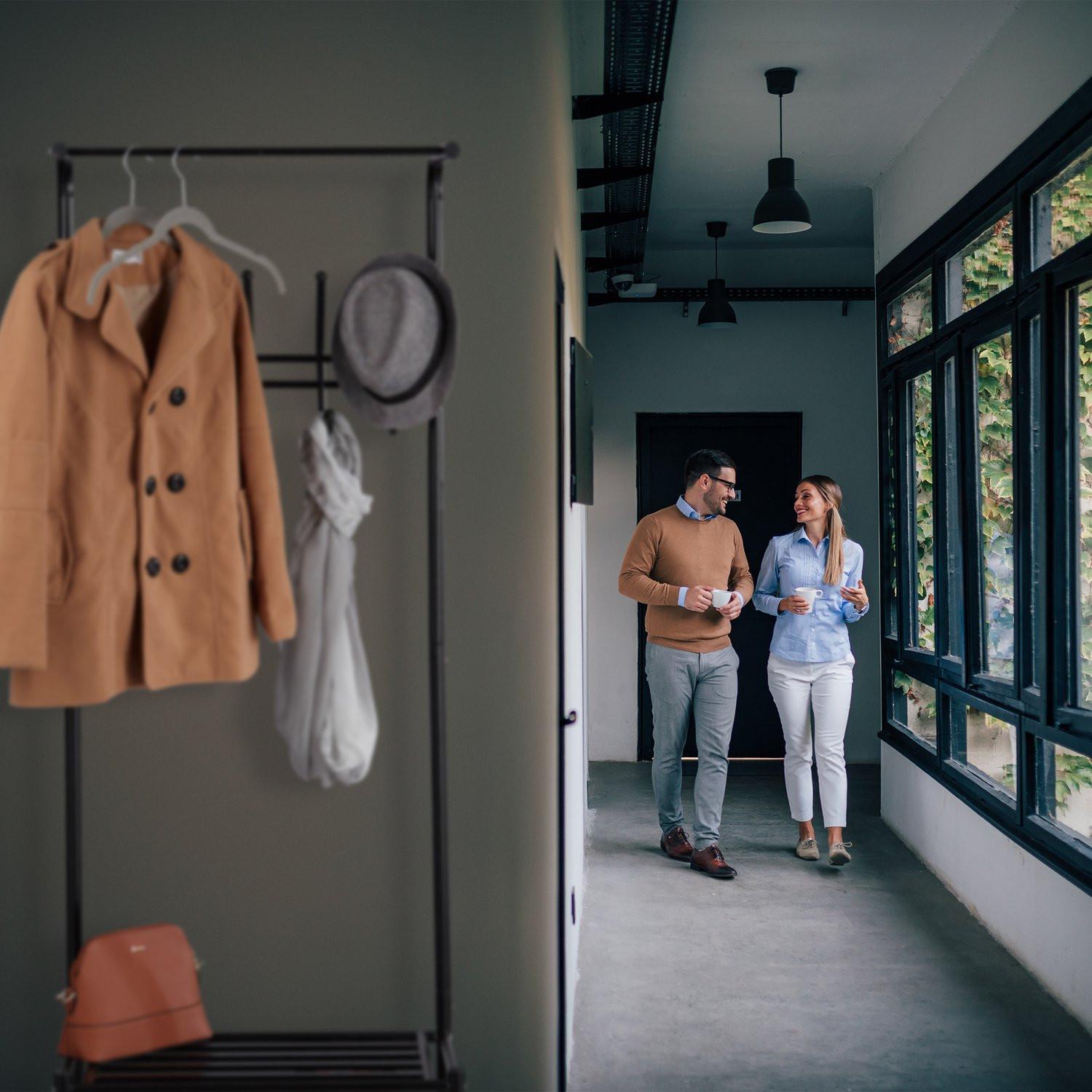 B2X Kleiderbügel mit Schuhaufbewahrung  