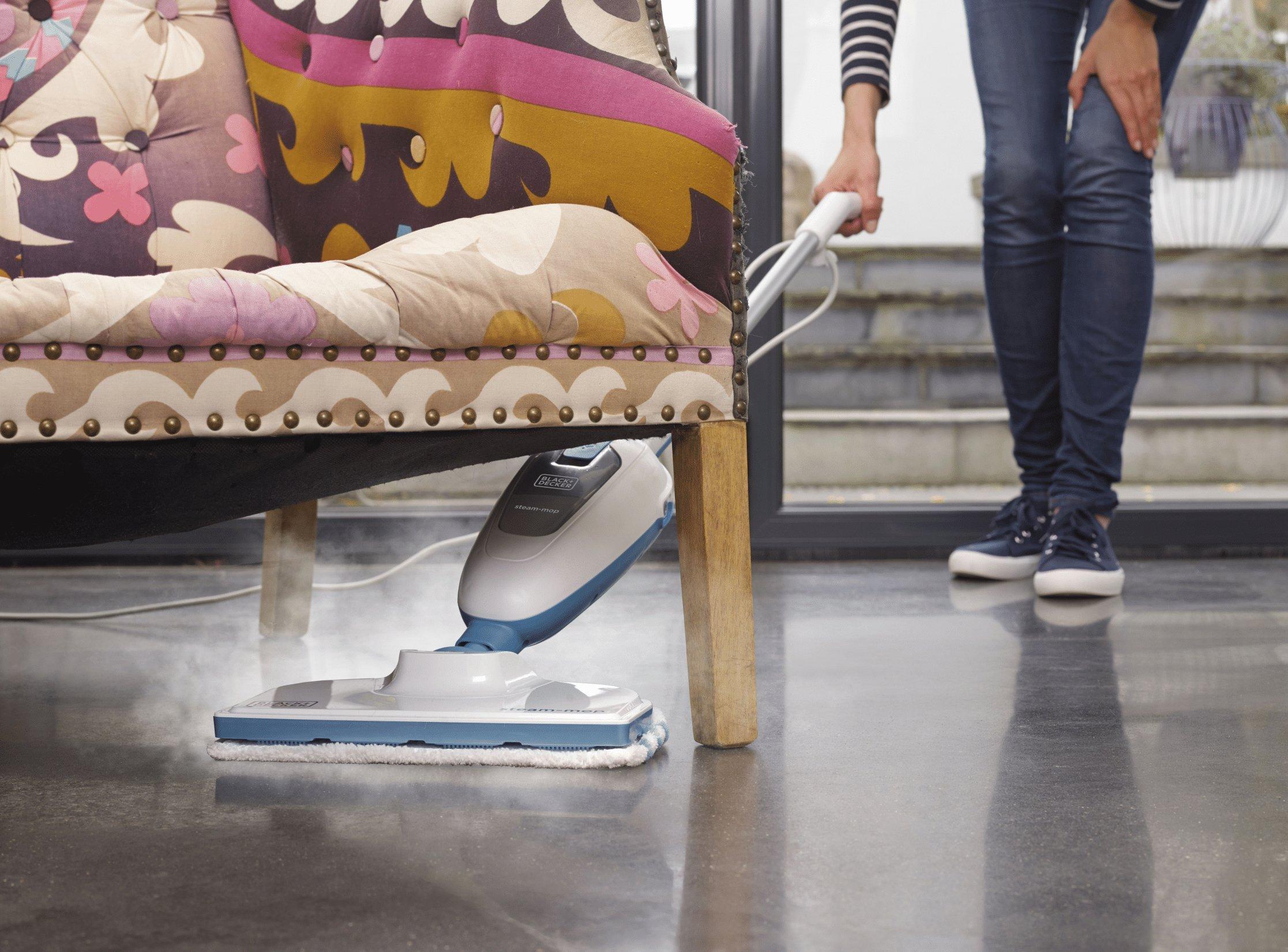 BLACK+DECKER Dampfreiniger 1300W 4.8 M Kabel, 180° drehbarer Fuss  