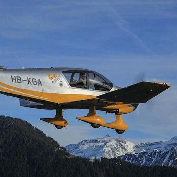 Flug im Flugzeug über die Alpen (für 1 Person)