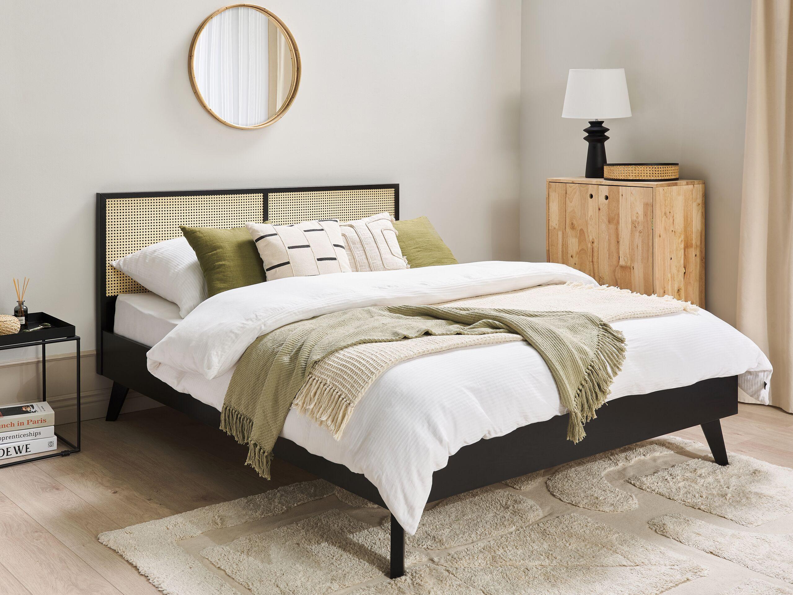 Beliani Bett mit Lattenrost aus Rattan Modern MONPAZIER  