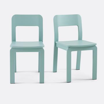 Set aus 2 Stühlen aus gebeizter massiver Birke