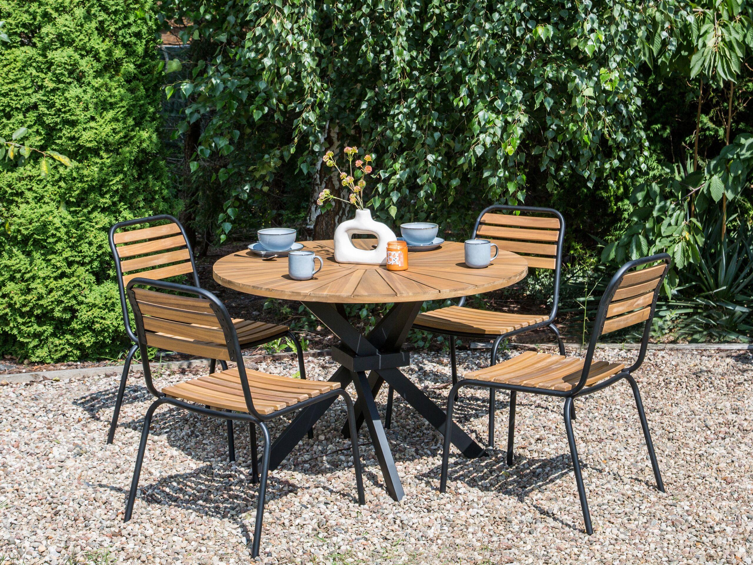 Beliani Table de salle à manger de jardin en Acacia Moderne CISSONE  
