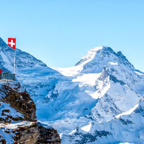 Geschenkidee  Überraschungstag in der Schweiz - Aktivitäten, Besichtigungen und Weinproben (für 2 Personen) 