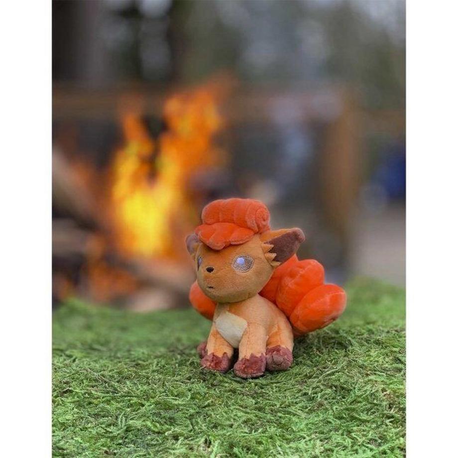 Pokémon  Vulpix Sitting Cuties Plush 