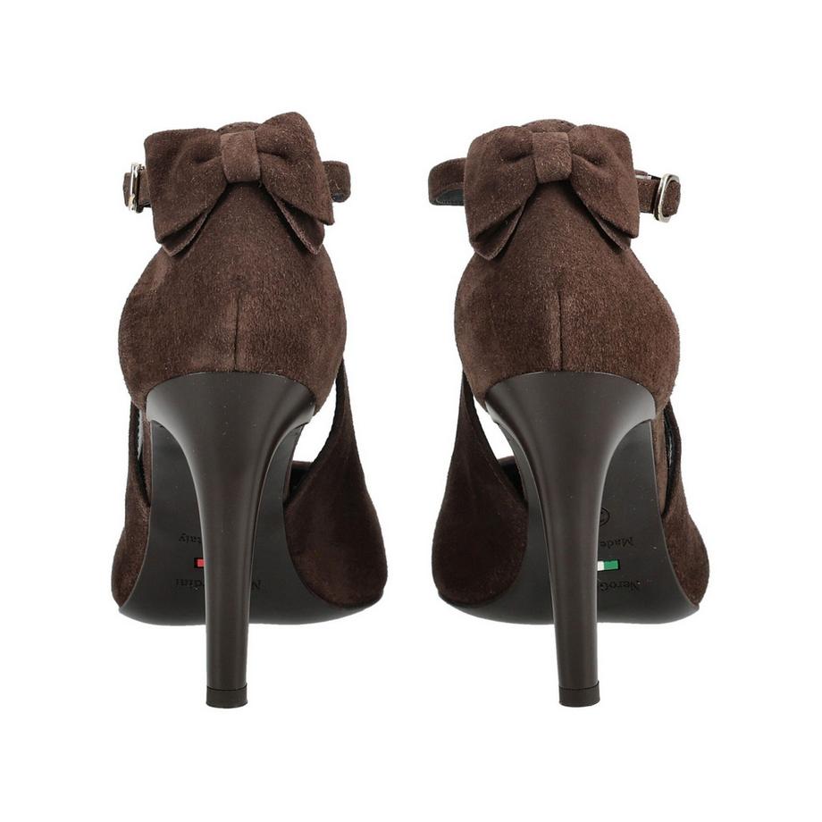 Nero Giardini Spitz zulaufende Pumps mit Knöchelriemen  