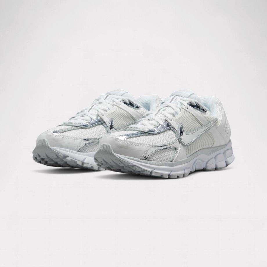 NIKE Zoom Vomero 5 Low-Top Sneakers  