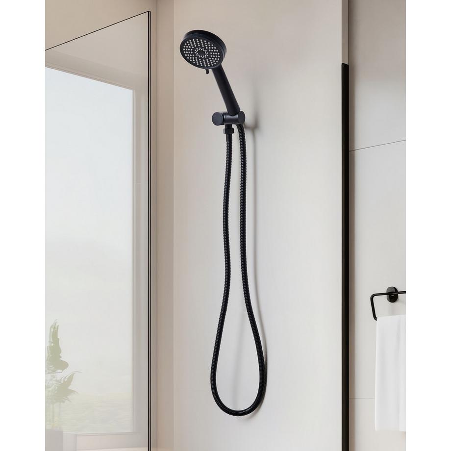 Beliani Duschkopf mit Schlauch aus ABS (robuster Kunststoff) Klassisch SURIPA  