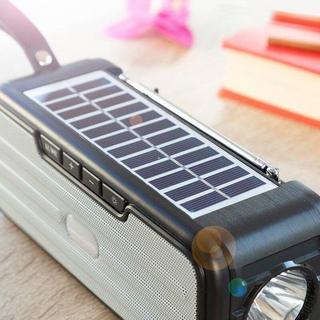 InnovaGoods  Radio à énergie solaire avec haut-parleurs et lampe de poche 