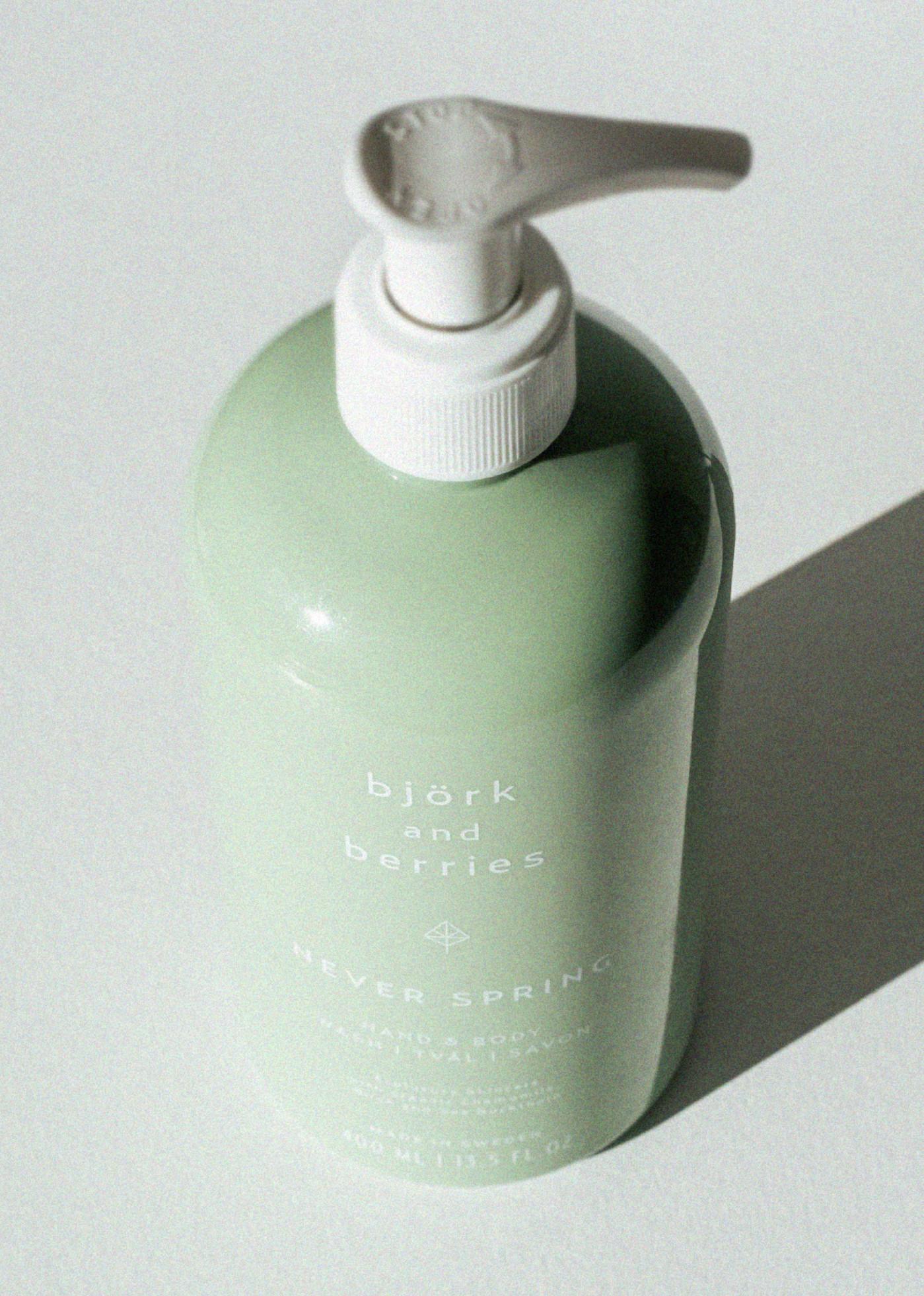 Björk & Berries  hygiène personnelle Never Spring Hand & Body Wash 