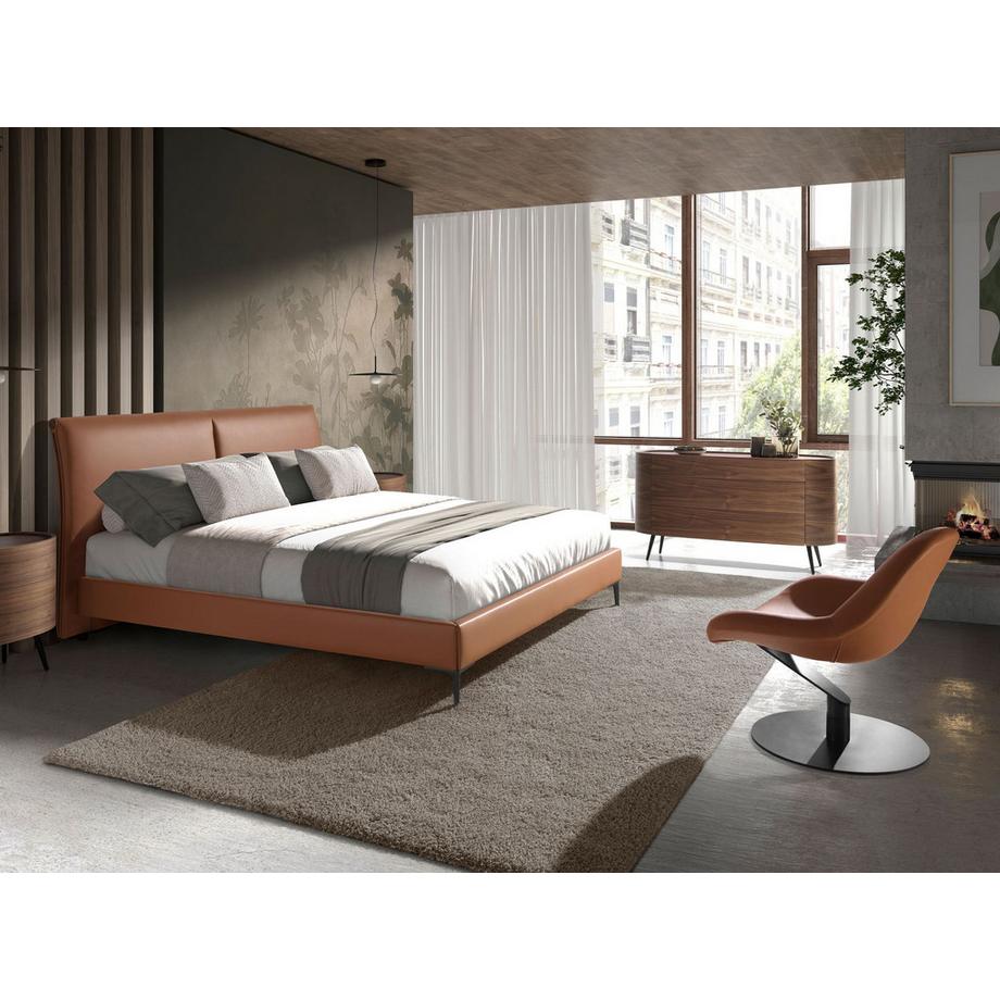 ANGEL CERDA Drehsessel ausem Kunstleder  