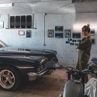 B2X Reifenhalter zur Wandmontage  