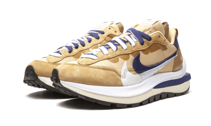 NIKE  Vaporwaffle Sacai Tan Navy 