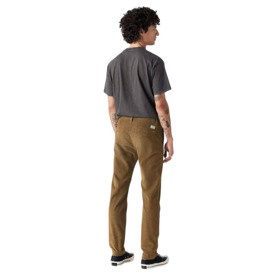 Levis Karla Chino  