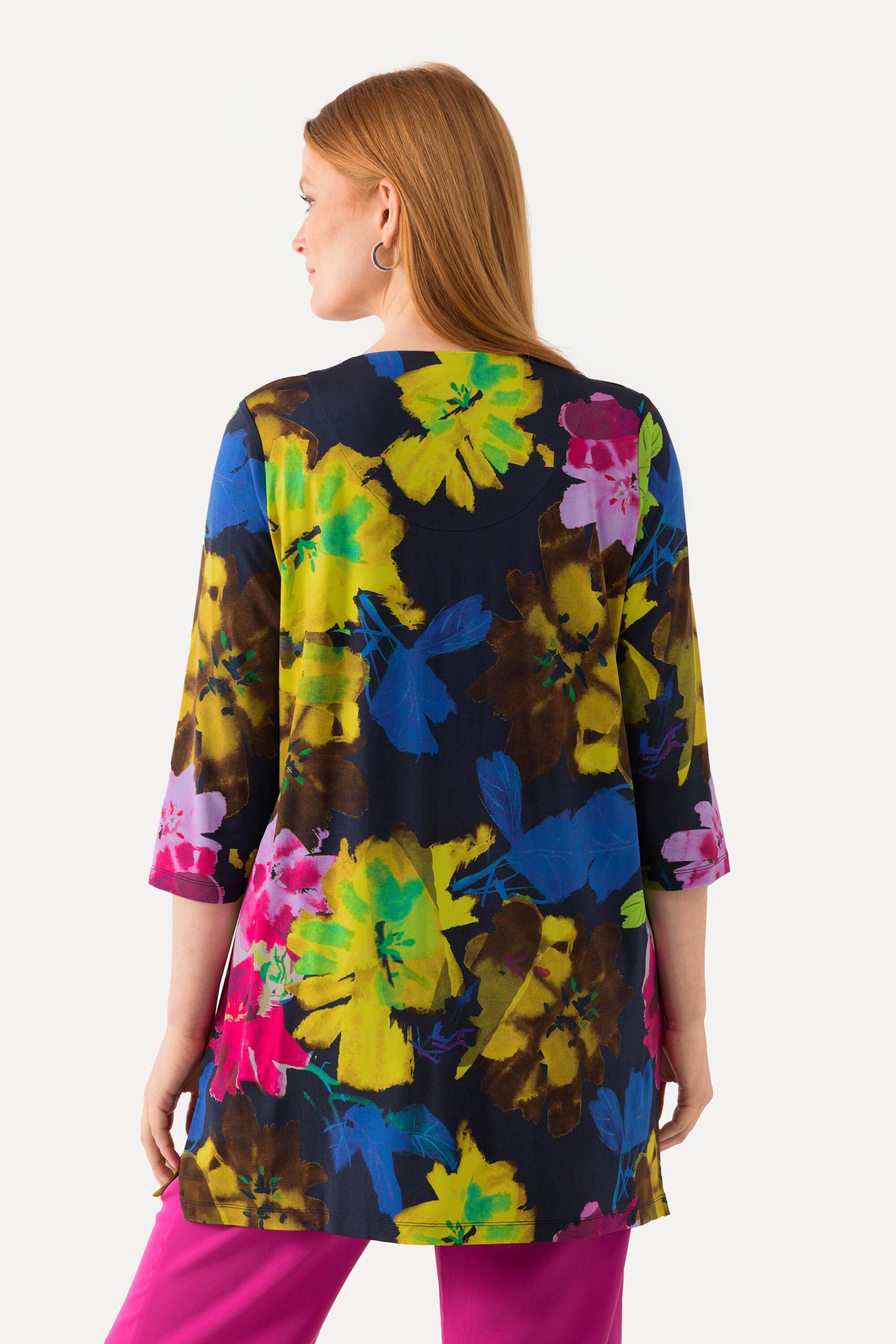 Ulla Popken  Maglia in tessuto fluente con fiori, scollo a V e maniche a 3/4 