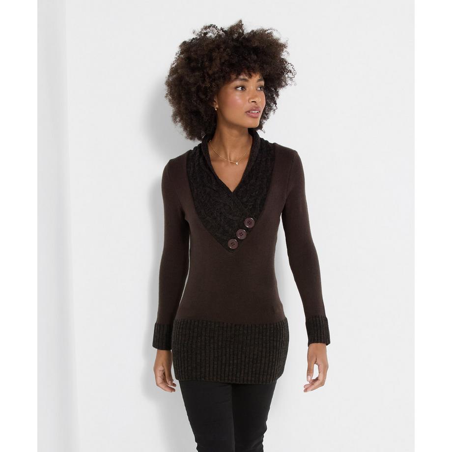 Kuscheliger Pullover mit Wickelkragen