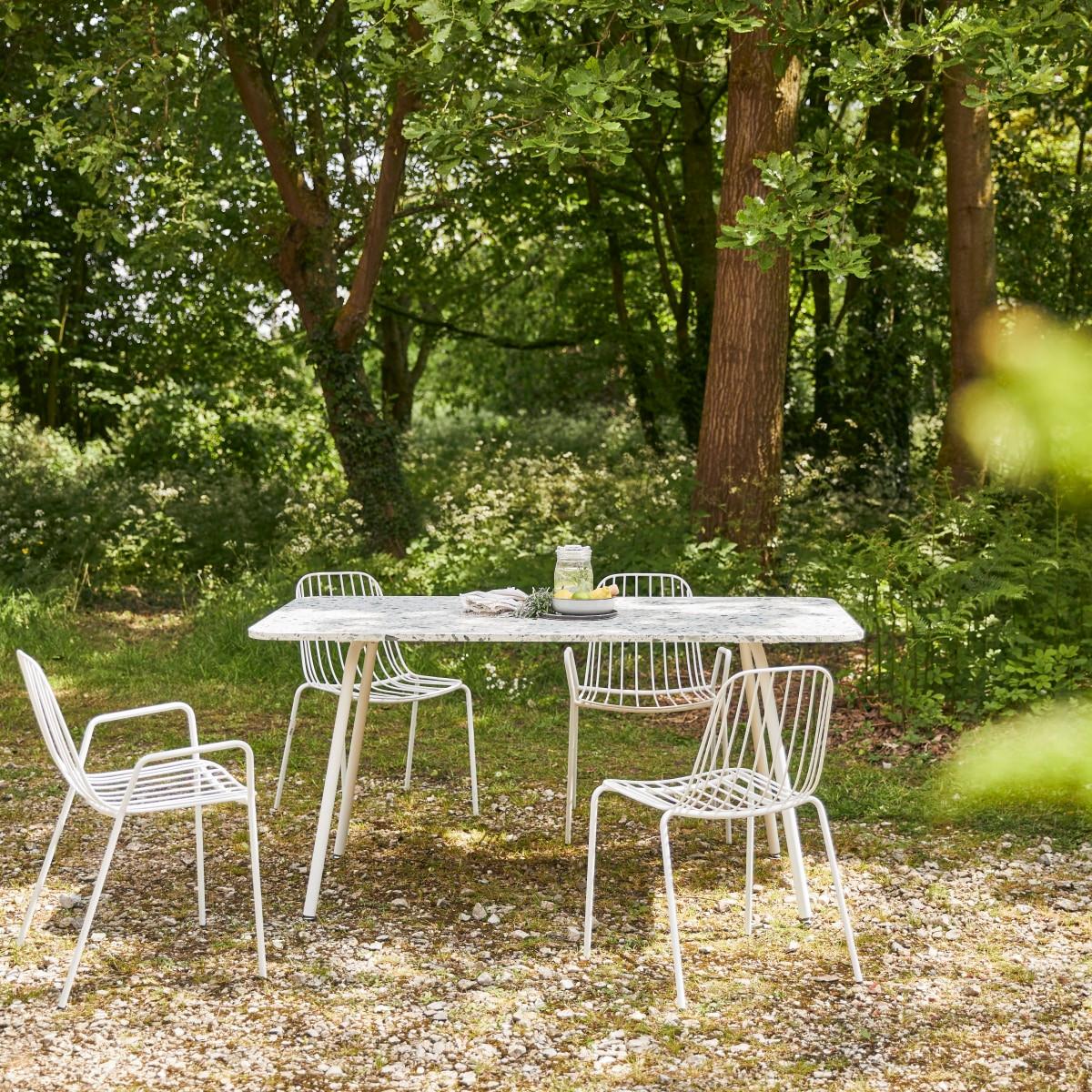 Tikamoon Tavolo da giardino rettangolare in terrazzo alla veneziana premium e metallo green da 4-6 pers. Elio  