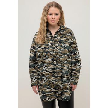 Chemisier oversized, imprimé camouflage. Col chemise, manches longues.