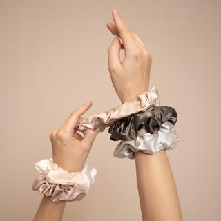 VBEAUTY  Premium Seiden Scrunchie - Anthrazit 