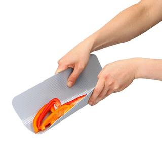 ALPINA Planches à découper flexibles : faciles à plier et à transférer les ingrédients  