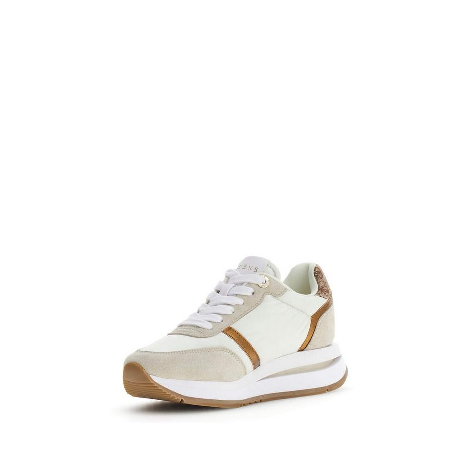 GUESS Eagar Pumps  