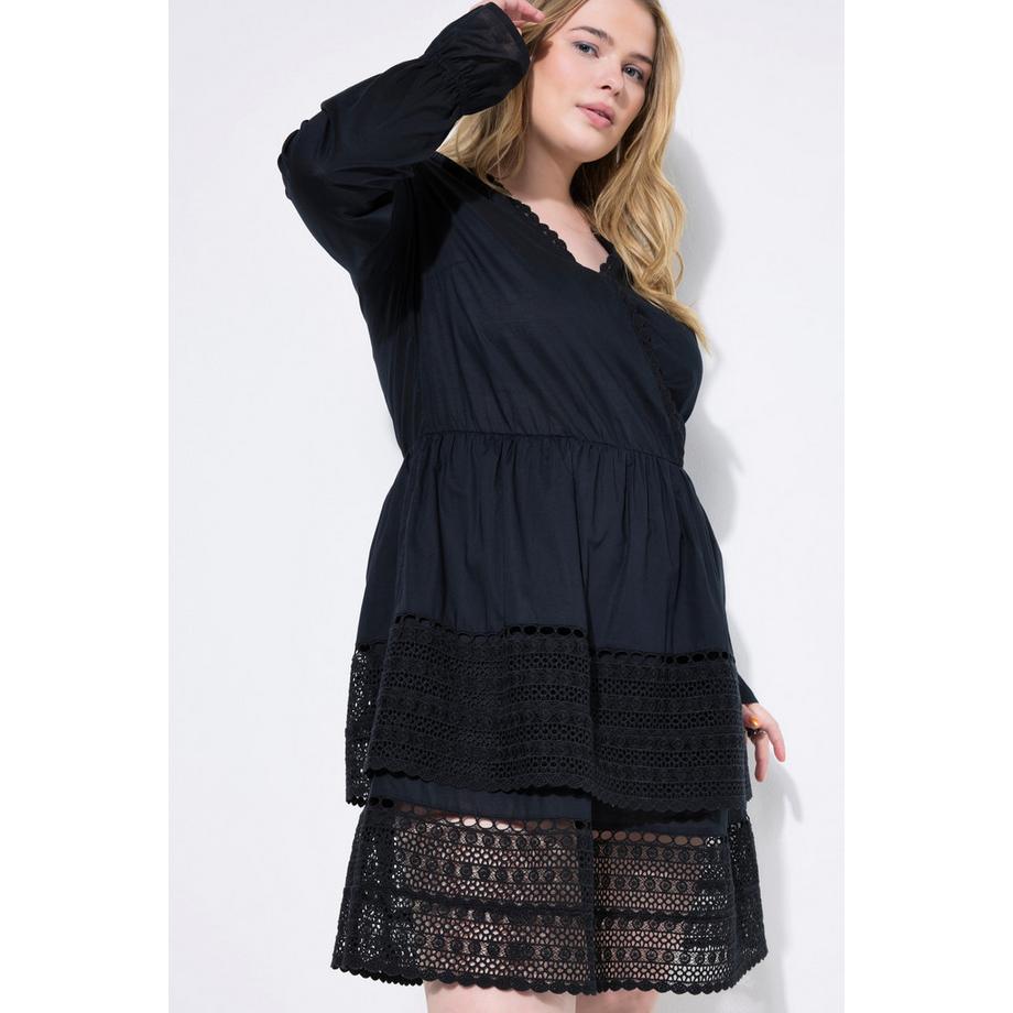 Studio Untold Tailliertes Kleid Volants Spitze  