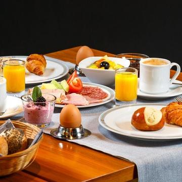 Sonntagsbrunch mit Prosecco à discrétion in Baden (für 2 Personen)