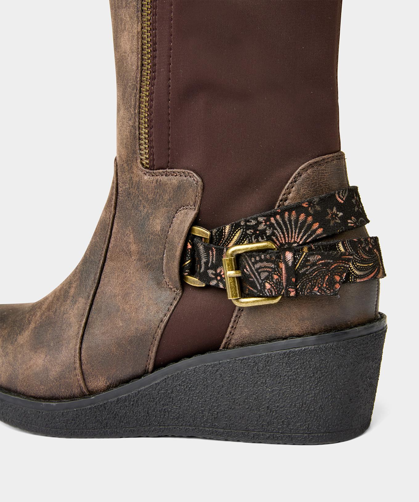 Joe Browns  Keilabsatz-Stiefeletten in herbstlichem Braun 